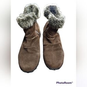 Khombu size 7 women's Lindsay brown suede leather ankle boot faux fur lined